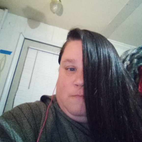 Meet your Posher, Heather - Picture 1 of 1